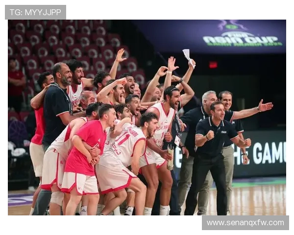 伊朗与中国篮球赛精彩对决展现两国体育实力与友谊的碰撞与交流